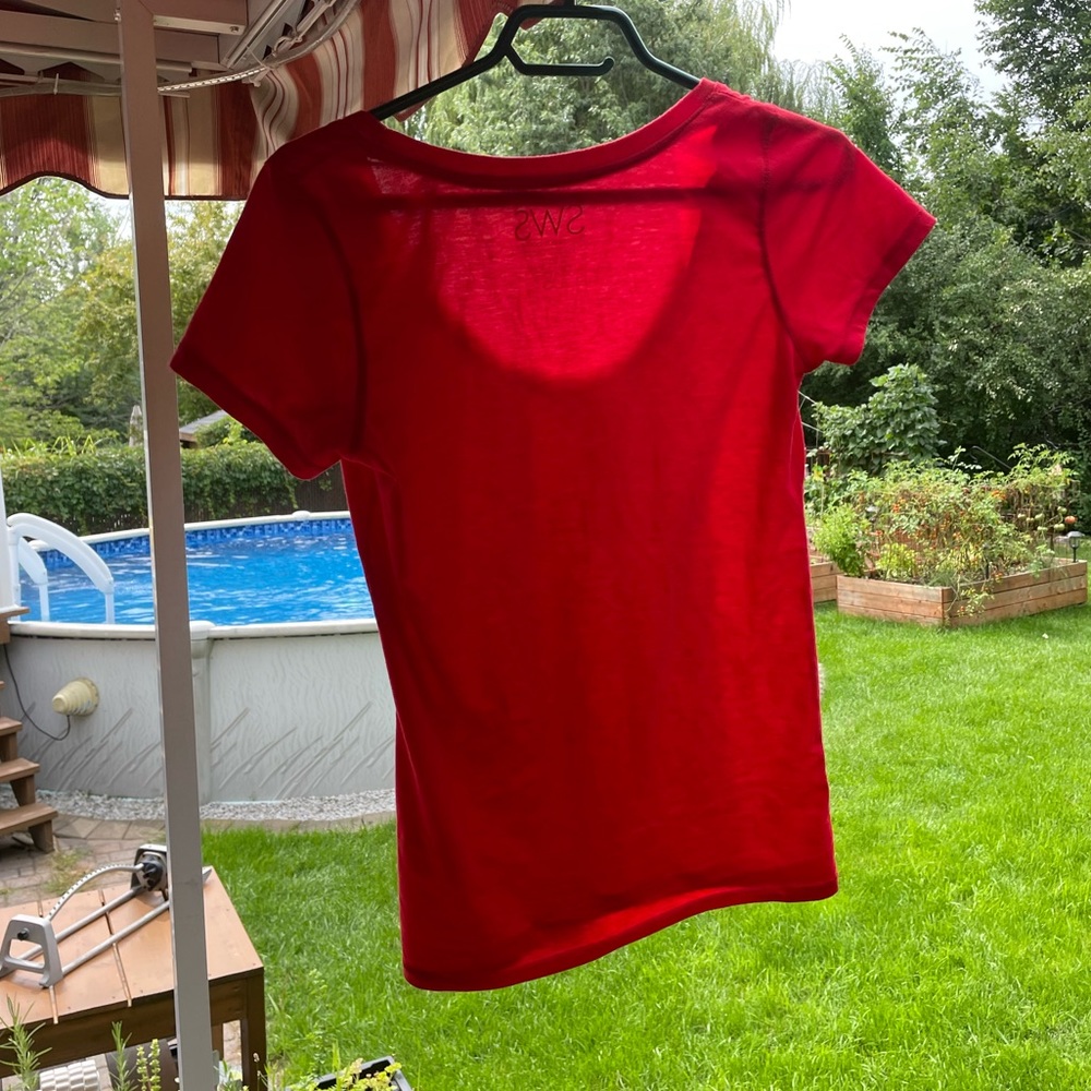 Red tee - Picture 2 of 3